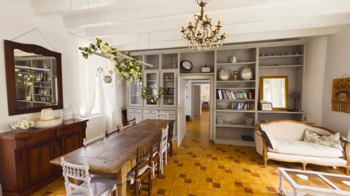 Image No.4-6 Bed House for sale