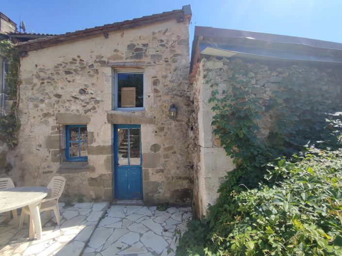 Image No.3-Maison de 2 chambres à vendre à Nontron