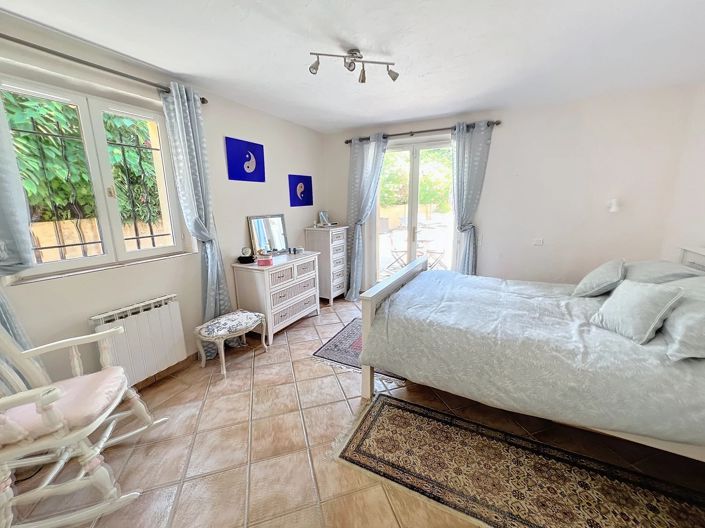 Image No.12-3 Bed House for sale