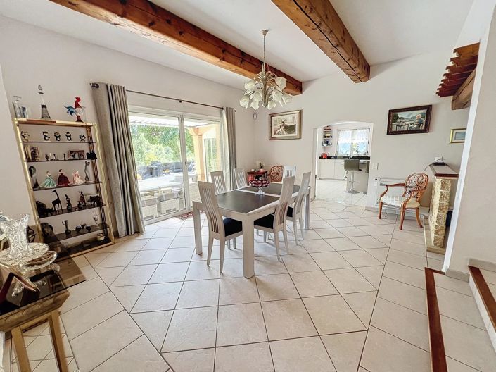 Image No.9-3 Bed House for sale