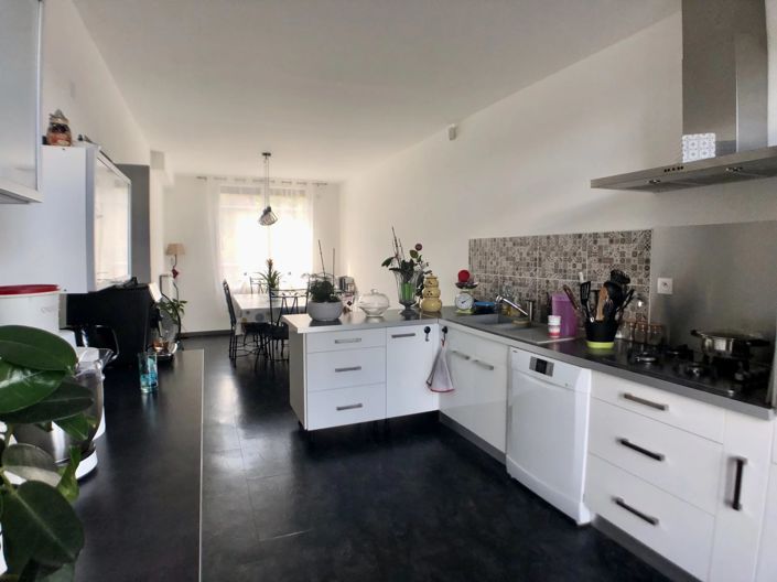 Image No.4-6 Bed Village House for sale