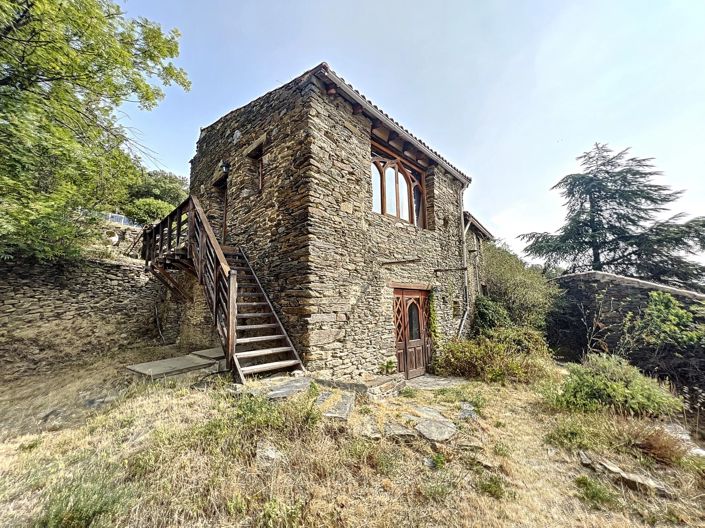 Image No.1-8 Bed House for sale