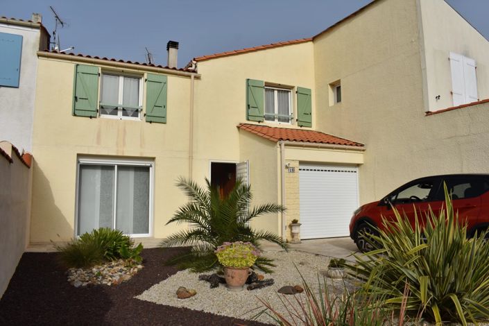 Image No.3-3 Bed House for sale