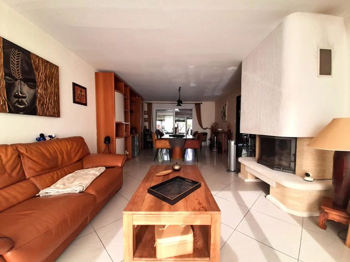 Image No.4-3 Bed House for sale