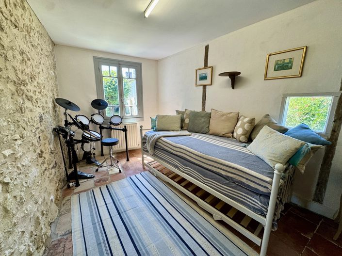 Image No.9-3 Bed Village House for sale