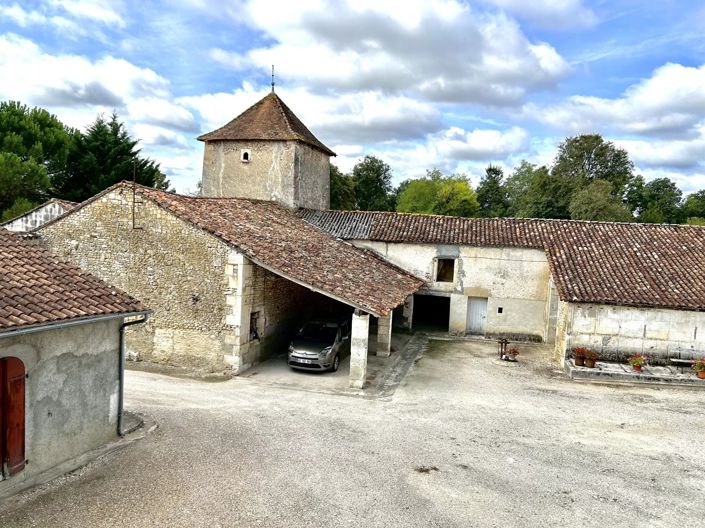 Image No.1-Maison de 6 chambres à vendre à Villebois-Lavalette