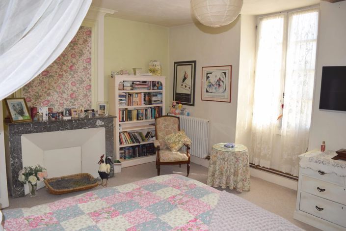 Image No.12-4 Bed House for sale