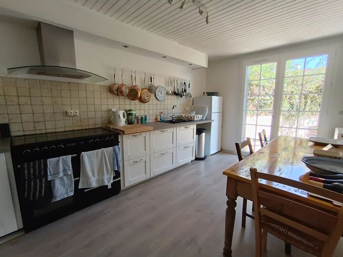 Image No.8-4 Bed House for sale