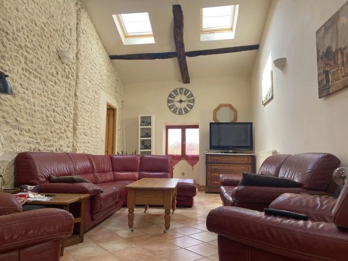 Image No.2-4 Bed House for sale