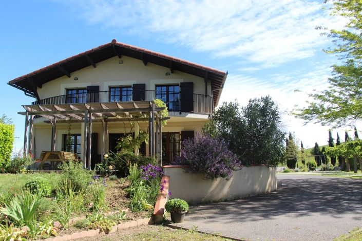 Image No.1-7 Bed House for sale