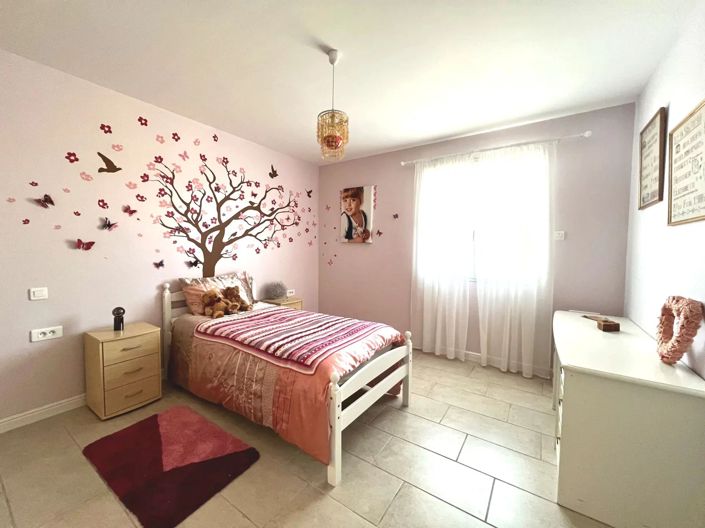 Image No.10-4 Bed House for sale