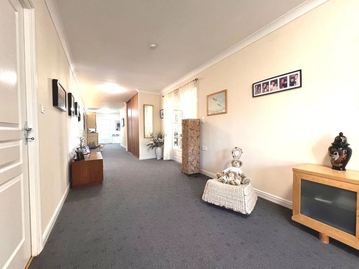 Image No.11-4 Bed House for sale