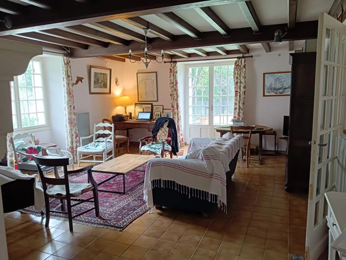 Image No.5-5 Bed House for sale