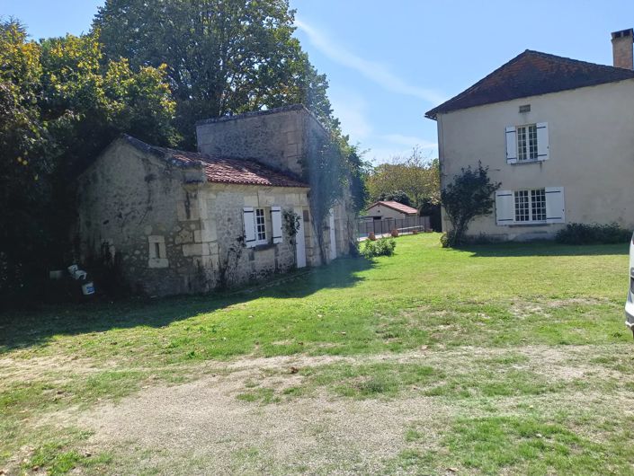 Image No.6-5 Bed House for sale