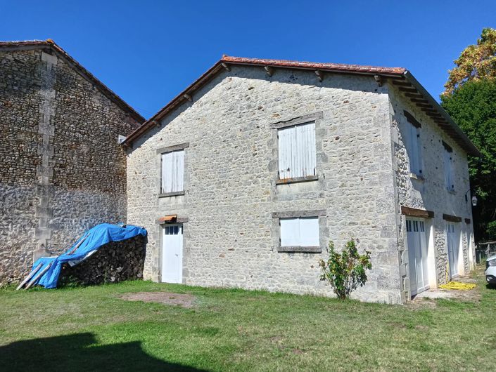 Image No.8-5 Bed House for sale