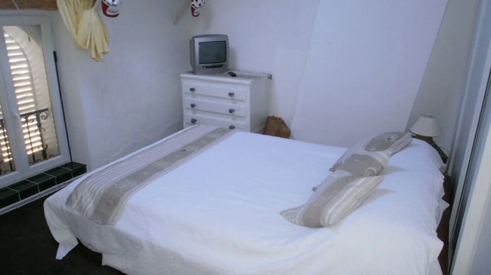 Image No.13-7 Bed House for sale