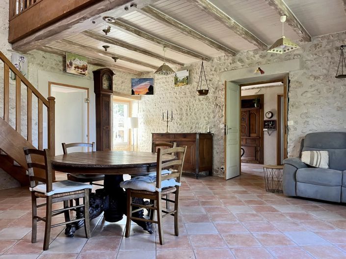 Image No.4-8 Bed Farmhouse for sale