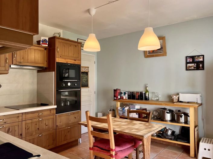 Image No.6-8 Bed Farmhouse for sale