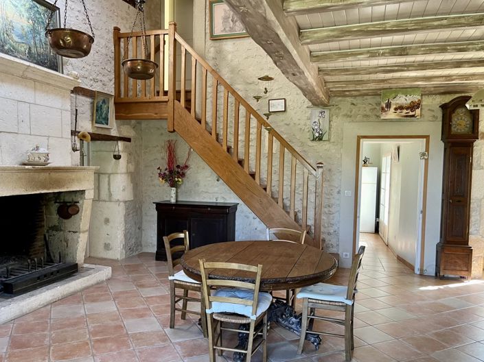 Image No.9-8 Bed Farmhouse for sale