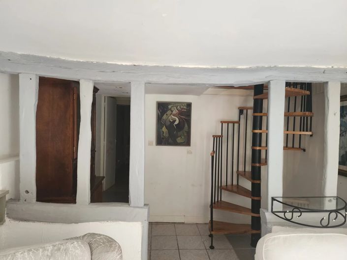 Image No.9-2 Bed House for sale