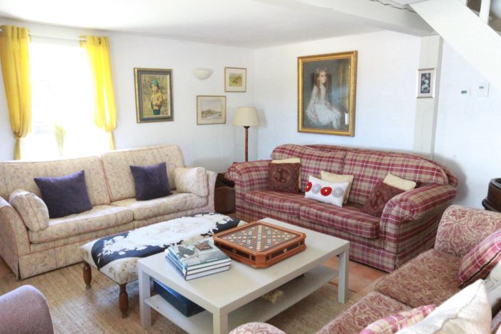 Image No.8-6 Bed House for sale