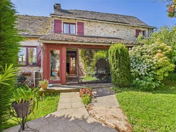 1 - Rieupeyroux, House