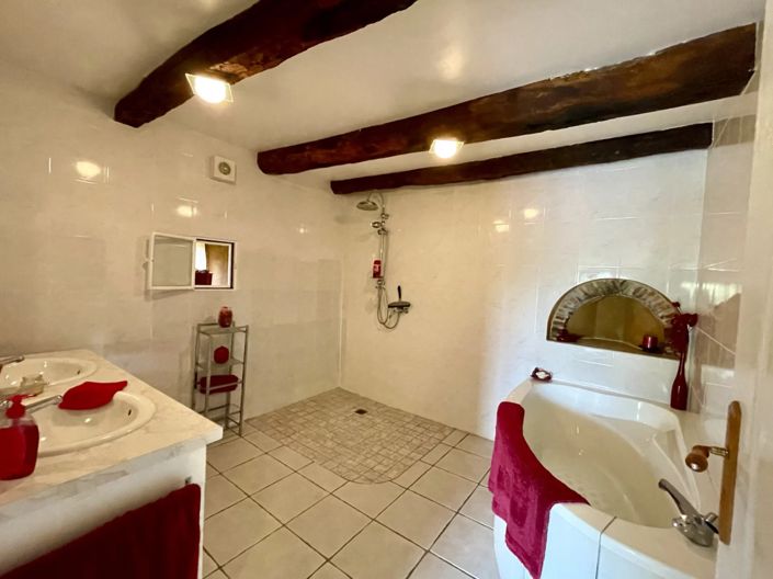 Image No.11-5 Bed House for sale