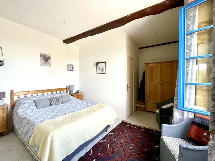 Image No.8-5 Bed House for sale