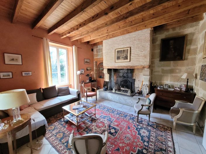 Image No.3-6 Bed House for sale