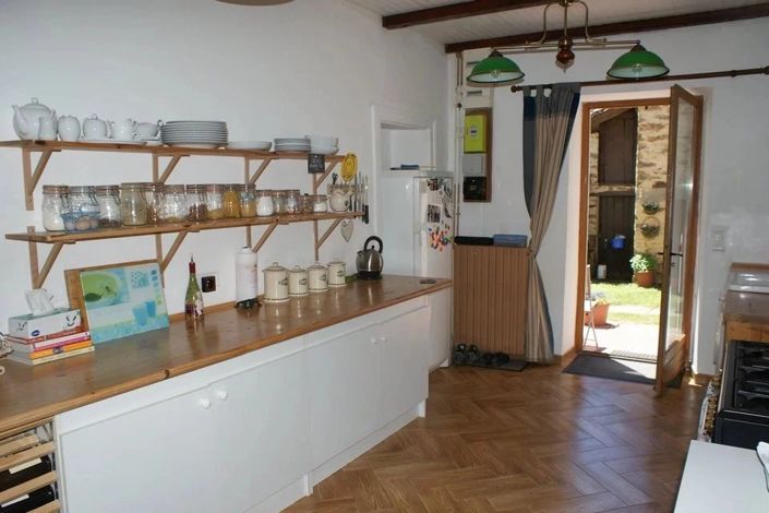 Image No.6-3 Bed House for sale