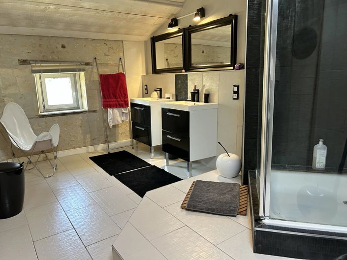 Image No.14-4 Bed House for sale