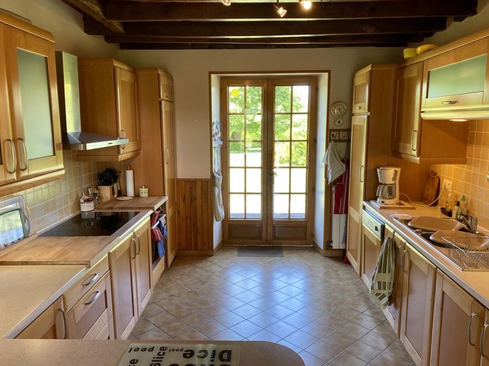 Image No.2-5 Bed House for sale