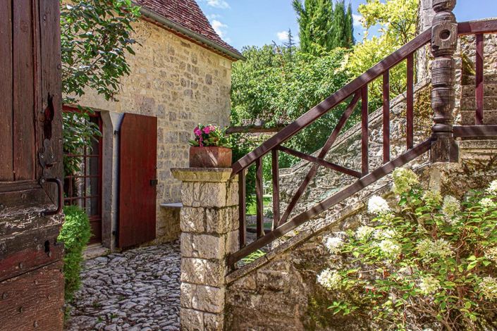 Image No.13-9 Bed House for sale