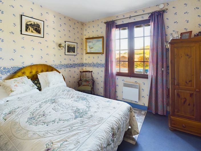 Image No.10-5 Bed House for sale