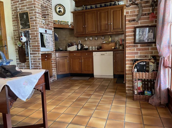 Image No.6-5 Bed House for sale