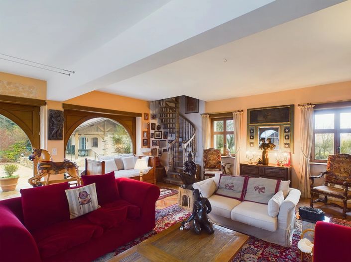 Image No.3-9 Bed House for sale