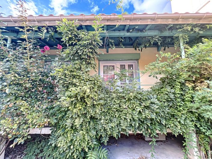 Image No.13-11 Bed House for sale