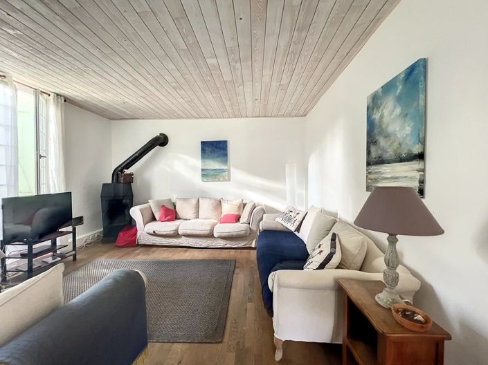 Image No.5-11 Bed House for sale