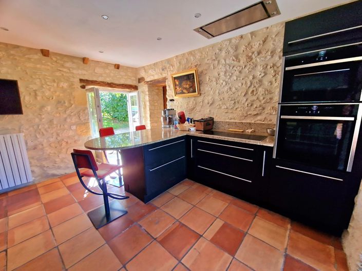 Image No.6-5 Bed Village House for sale