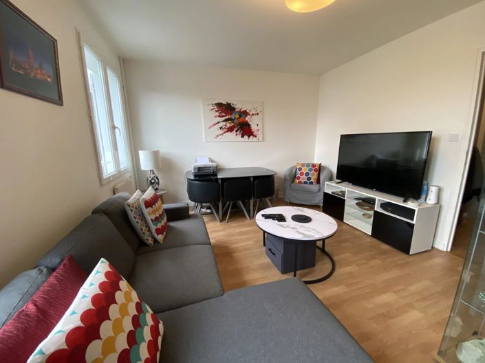 Image No.8-2 Bed House for sale