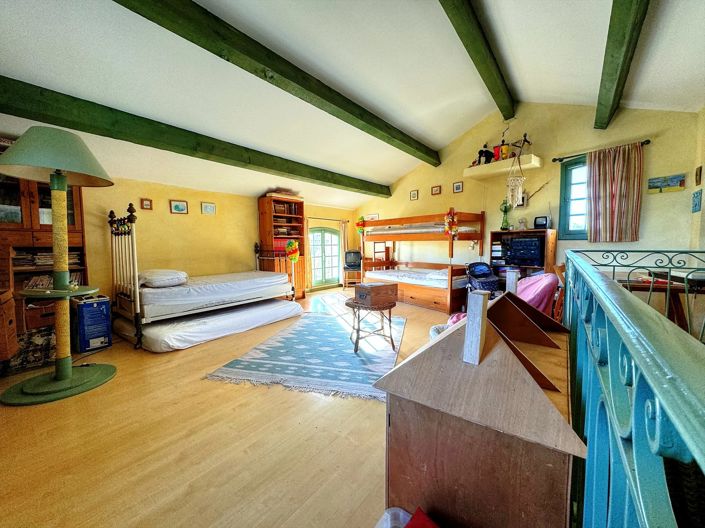 Image No.10-10 Bed House for sale