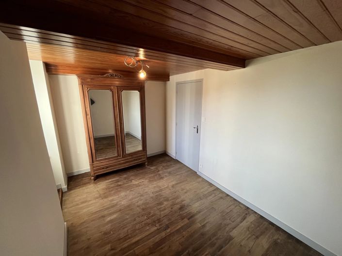 Image No.7-3 Bed House for sale