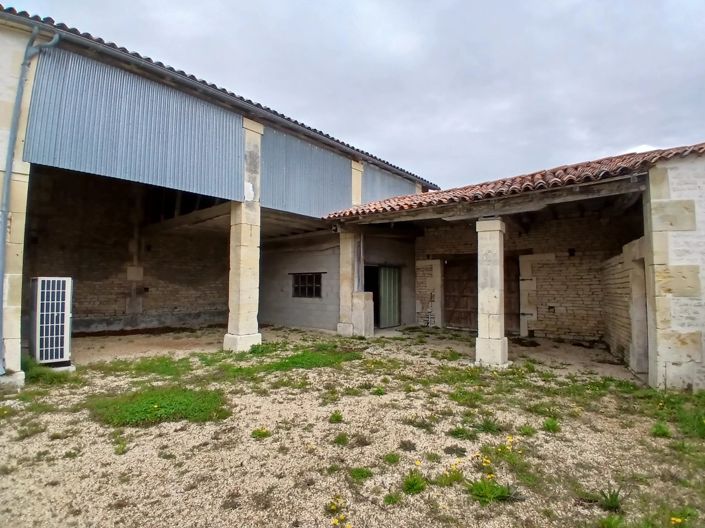 Image No.12-Maison de 5 chambres à vendre à Cherves-Richemont