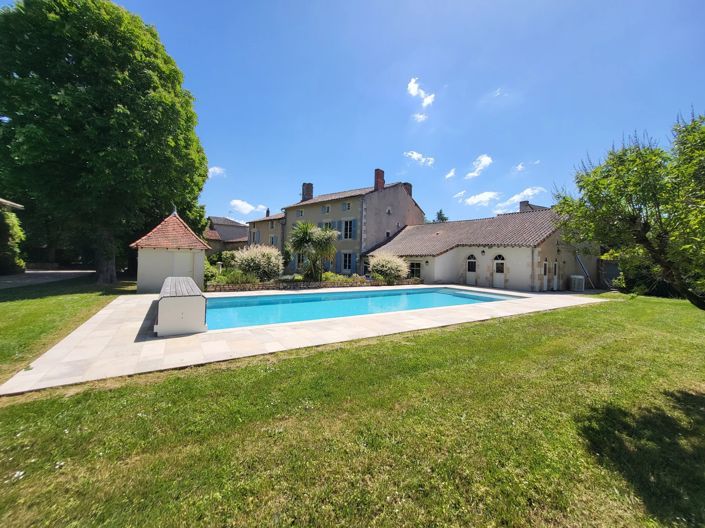 Image No.1-6 Bed House for sale