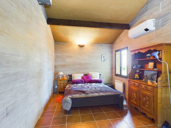 Image No.10-4 Bed House for sale