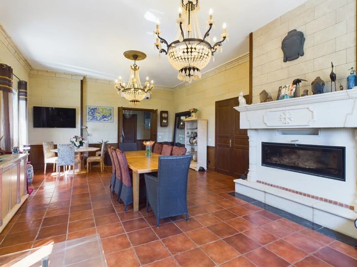 Image No.3-4 Bed House for sale