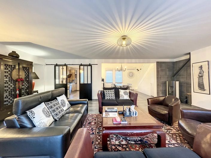 Image No.3-4 Bed House for sale