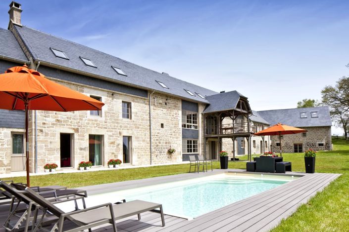 Image No.1-10 Bed Farmhouse for sale