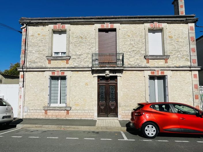 Image No.1-4 Bed House for sale