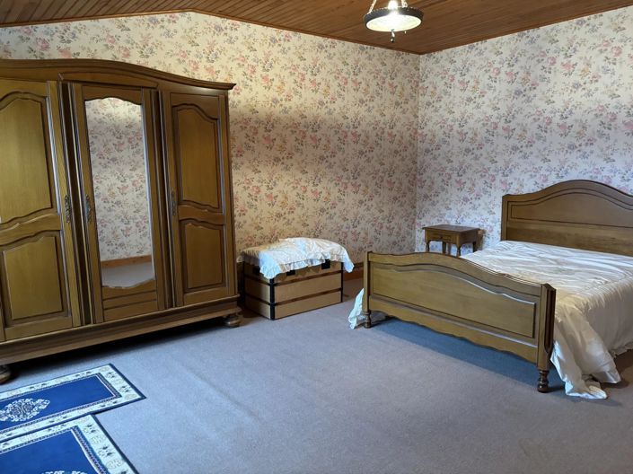 Image No.11-3 Bed House for sale